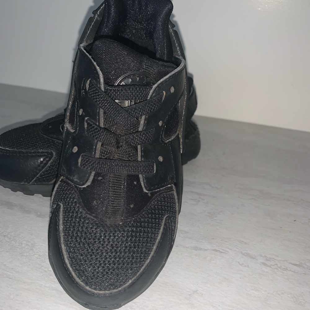 Shoes - Picture 3 of 3